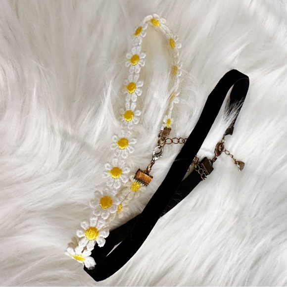 ᴜꜱᴇᴅ ʙʀᴀɴᴅʏ & ᴍᴇʟᴠɪʟʟᴇ ᴄʜᴏᴋᴇʀ ꜱᴇᴛ - Picture 10 of 11